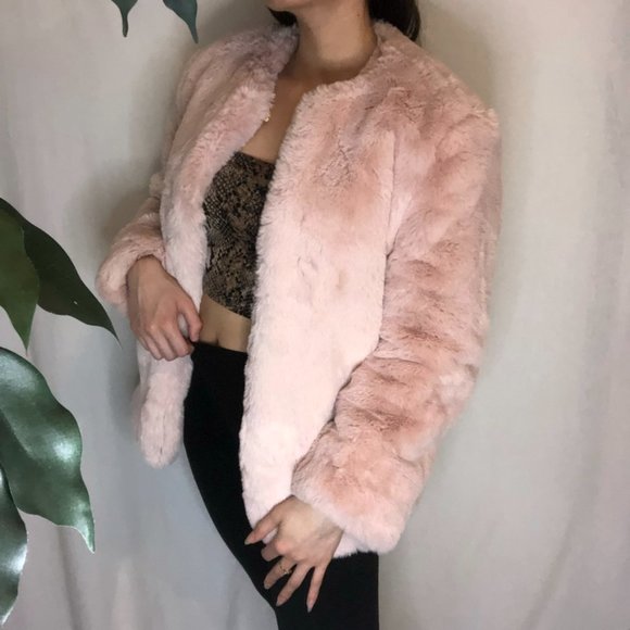 Never Used Cute Pink Luxe Fur Coat - Picture 11 of 16